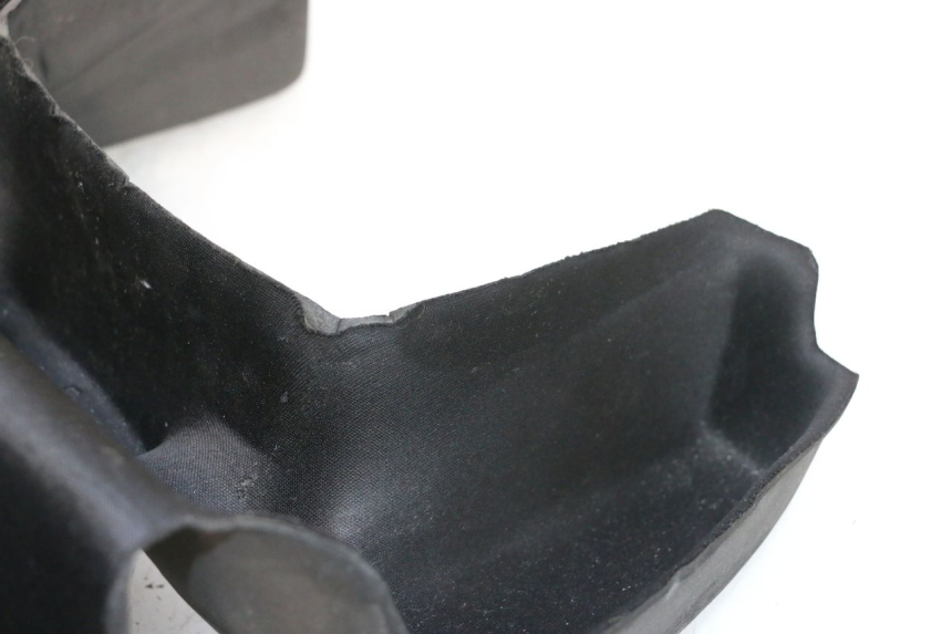 photo de UNDERSEAT CARPET PEUGEOT SATELIS COMPRESSOR K15 125 (2006 - 2009) - Product overview