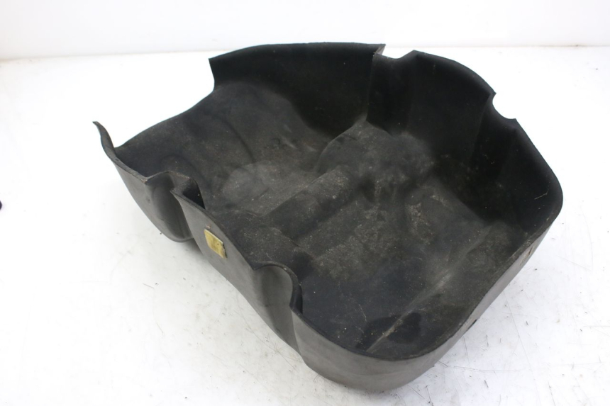 photo de TRUNK CARPET PEUGEOT SATELIS 125 (2010 - 2012) - Product overview