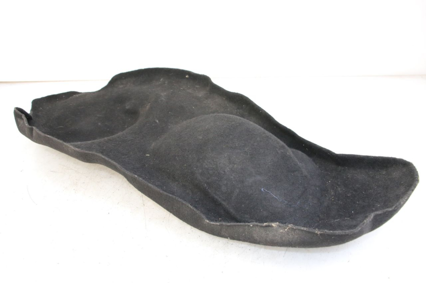 photo de TRUNK CARPET PIAGGIO X10 125 (2012 - 2017) - Zoom on usage condition