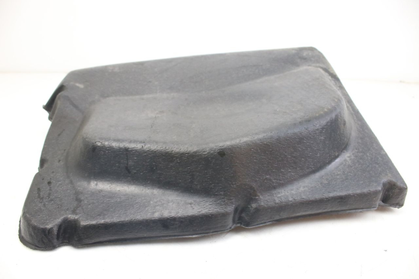 photo de TRUNK CARPET PIAGGIO X9 EVOLUTION 125 (2003 - 2007) - Zoom on usage condition