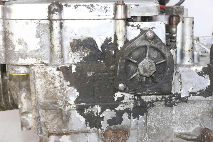 photo de ENGINE HYOSUNG GV AQUILA 125 (2000 - 2009) - Alternative perspective