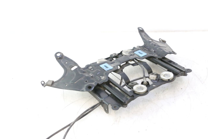 photo de SCREEN ENGINE SUZUKI BURGMAN EXECUTIVE ABS 650 (2006 - 2012) - Checked used part