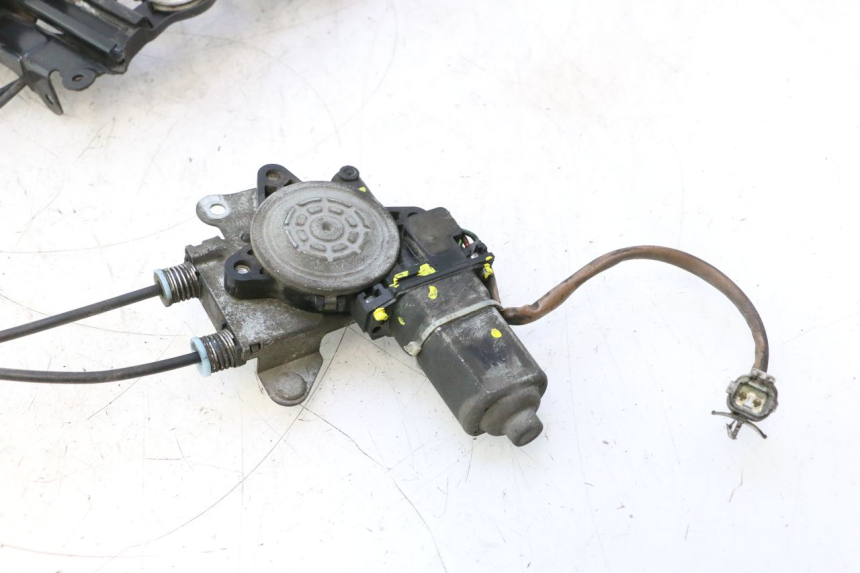 photo de SCREEN ENGINE SUZUKI BURGMAN EXECUTIVE ABS 650 (2006 - 2012) - Markings and original references