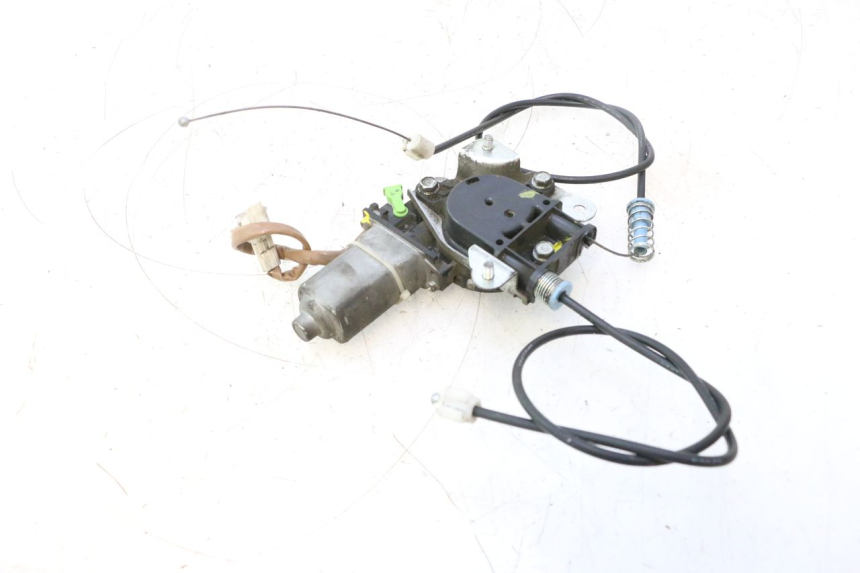 photo de SCREEN ENGINE SUZUKI BURGMAN EXECUTIVE ABS 650 (2006 - 2012) - Component detail