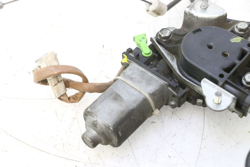photo de SCREEN ENGINE SUZUKI BURGMAN EXECUTIVE ABS 650 (2006 - 2012) - Alternative perspective