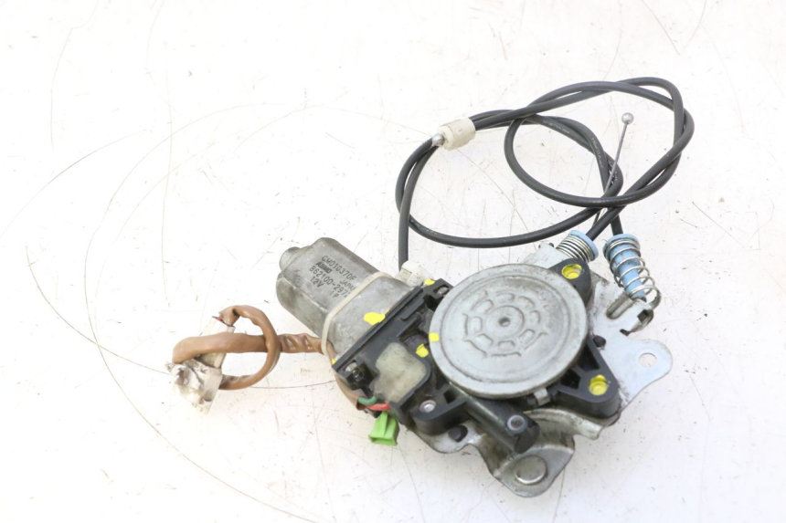 photo de SCREEN ENGINE SUZUKI BURGMAN EXECUTIVE ABS 650 (2006 - 2012) - Surface and material condition