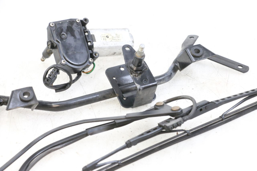 photo de SCREEN ENGINE BMW C1 125 (2000 - 2003) - Component detail