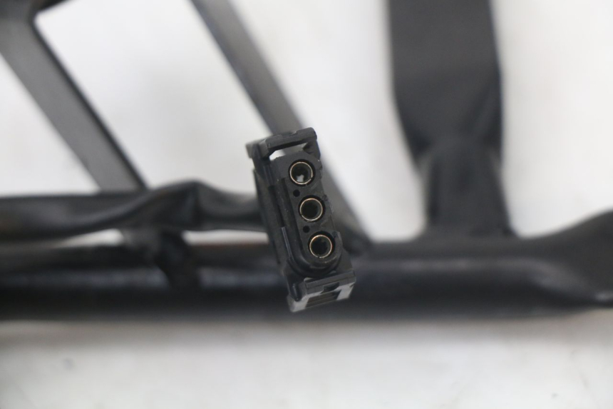 photo de SCREEN ENGINE BMW C1 125 (2000 - 2003) - Checked used part