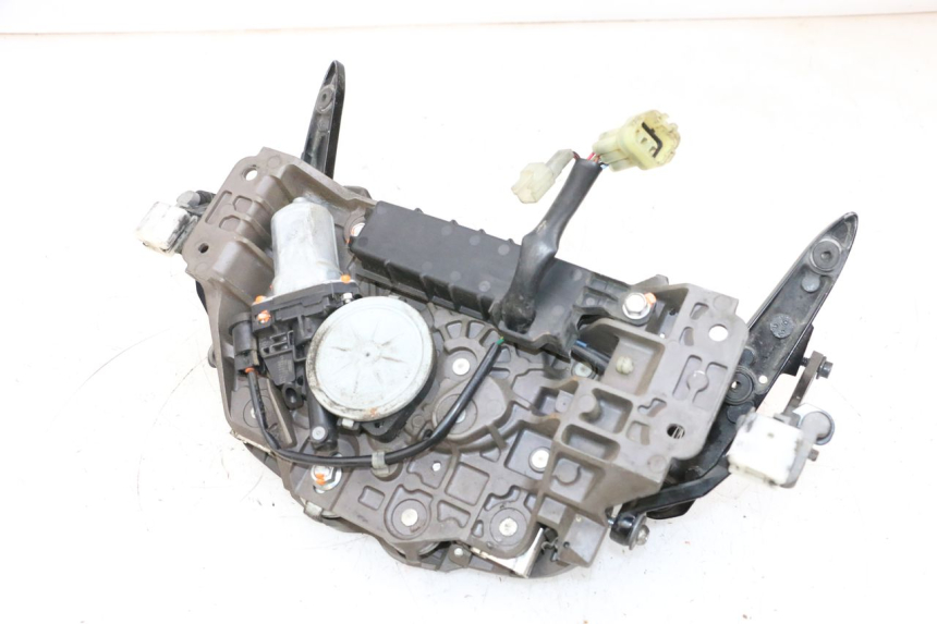 photo de ENGINE BUBBLE YAMAHA FJR ABS 1300 (2006 - 2012) - Fixing points details