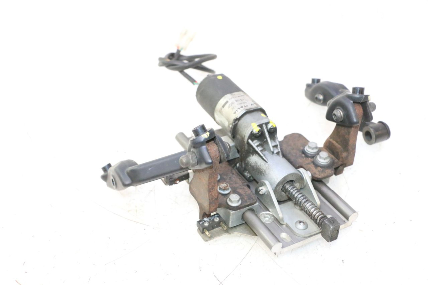 photo de ENGINE BUBBLE GILERA GP 800 (2007 - 2013) - Component detail