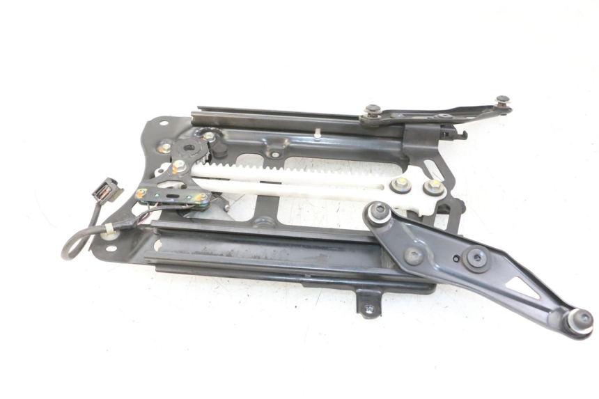 photo de SCREEN ENGINE HONDA FORZA 125 (2021 - 2025) - Checked used part