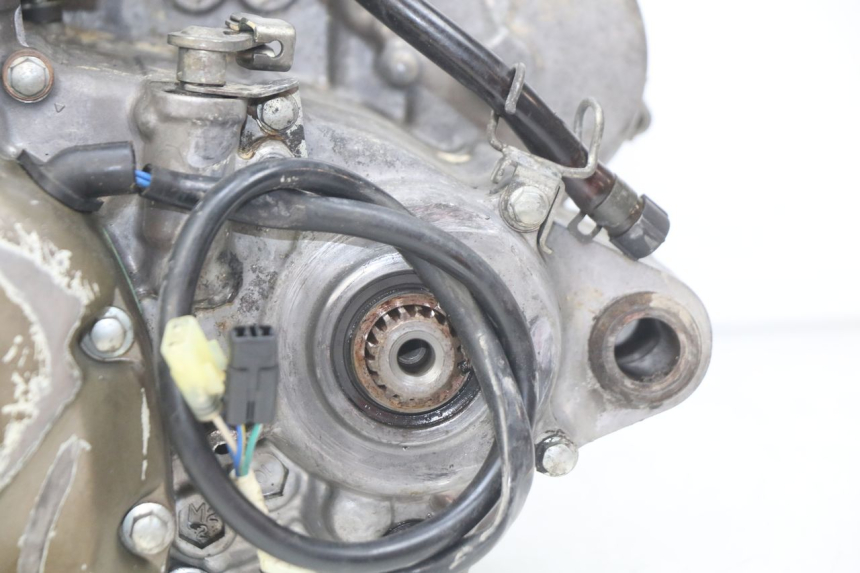 photo de ENGINE HONDA CRF CR-F 450 (2005 - 2008) - Detailed visual inspection