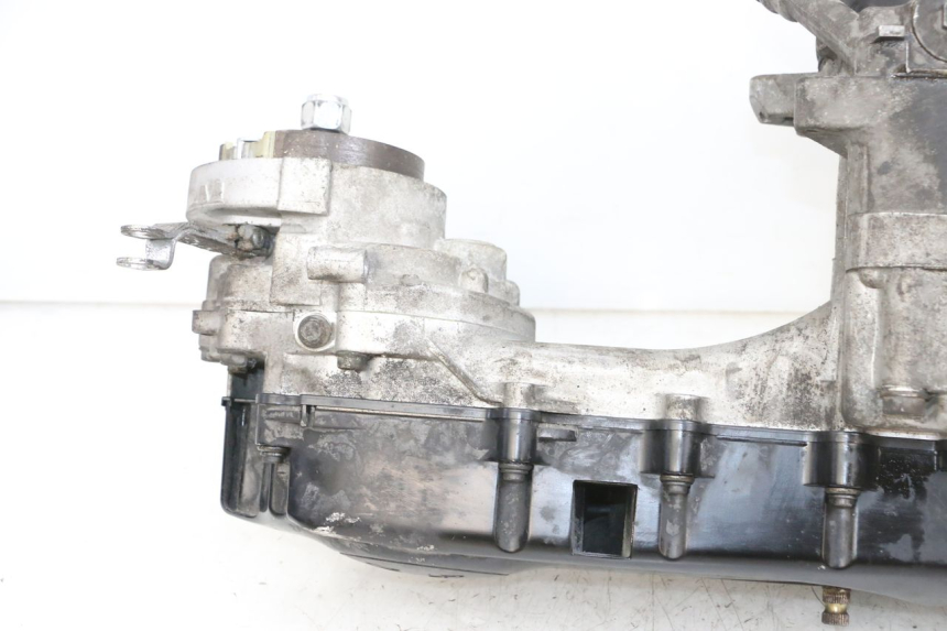 photo de ENGINE PEUGEOT DJANGO 4T 50 (2014 - 2019) - Alternative perspective