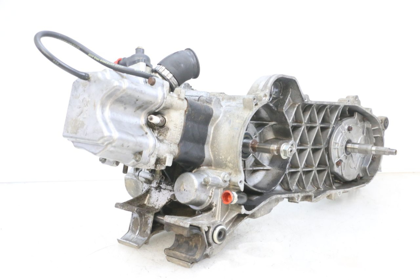 photo de ENGINE PEUGEOT ELYSEO 125 (1999 - 2004) - Surface and material condition