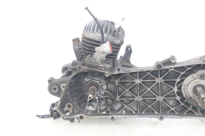 photo de ENGINE PEUGEOT ELYSTAR 50 (2002 - 2014) - Detailed visual inspection