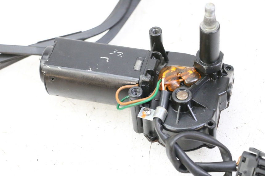 photo de WINDSCREEN WIPER MOTOR BMW C1 125 (2000 - 2003) - Component detail