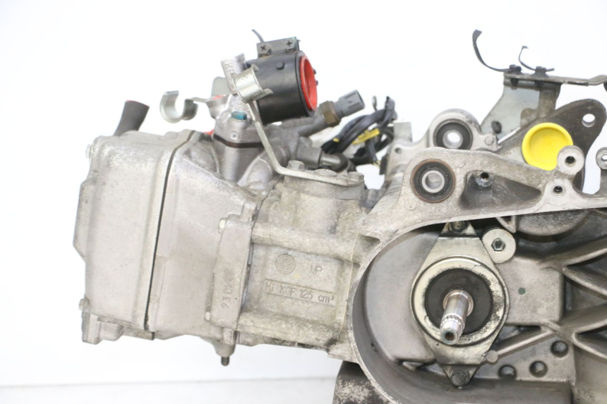 photo de ENGINE HONDA FES S-WING SWING ABS 125 (2007 - 2015) - Alternative perspective