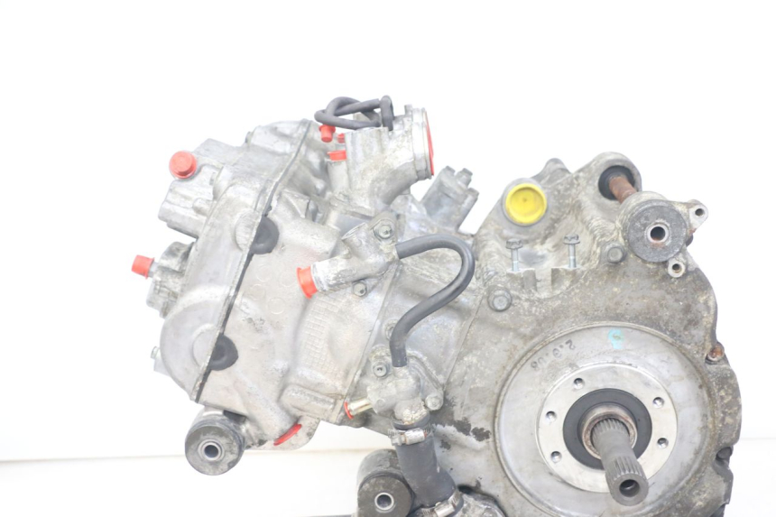 photo de ENGINE HONDA FJS SILVERWING SILVER WING 600 (2001 - 2010) - Surface and material condition