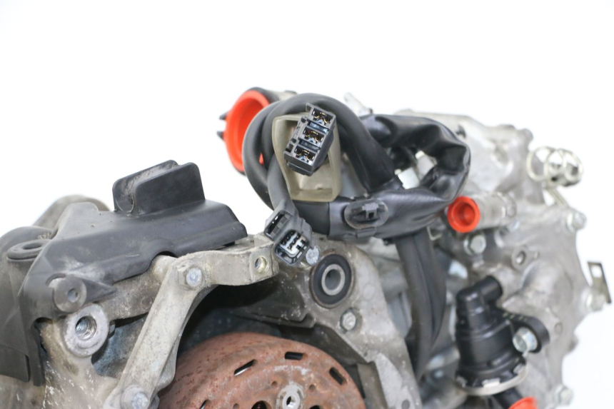 photo de ENGINE HONDA FORZA 125 (2021 - 2025) - Surface and material condition