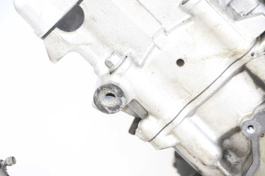 photo de ENGINE YAMAHA FZ6 N FAZER 600 (2004 - 2006) - Surface and material condition