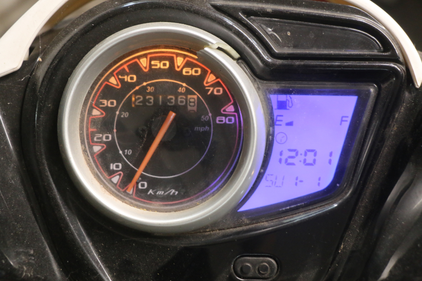 photo de ENGINE TNT MOTOR GRIDO 2T 50 (2010 - 2019) - Alternative angle