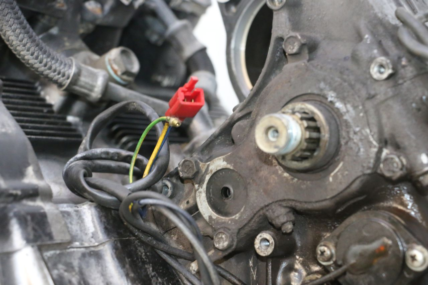 photo de ENGINE SUZUKI GSX F GSXF 750 (1988 - 1998) - Distinctive features