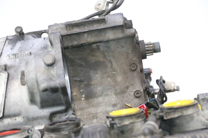 photo de ENGINE SUZUKI GSX F GSXF 750 (1988 - 1998) - Alternative perspective