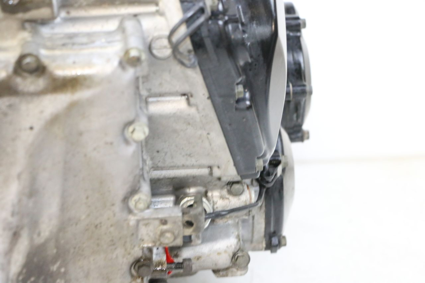 photo de ENGINE SUZUKI GSXR GSX-R 1000 (2003 - 2004) - Alternative perspective