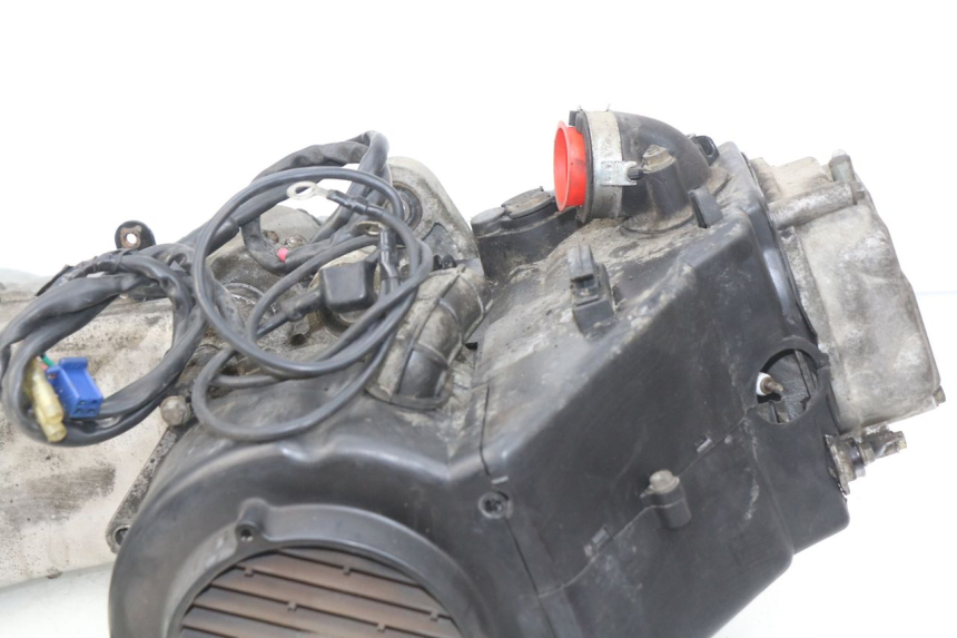 photo de ENGINE HAOTIAN HT125T-2 125 - Surface and material condition