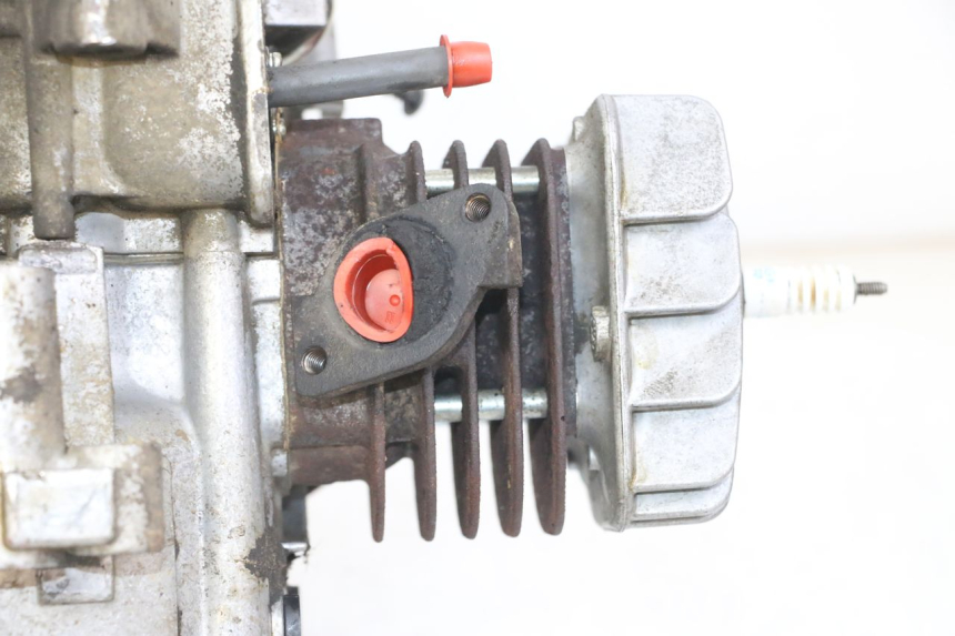 photo de ENGINE YAMAHA JOG R 50 (2004 - 2014) - Fixing points details