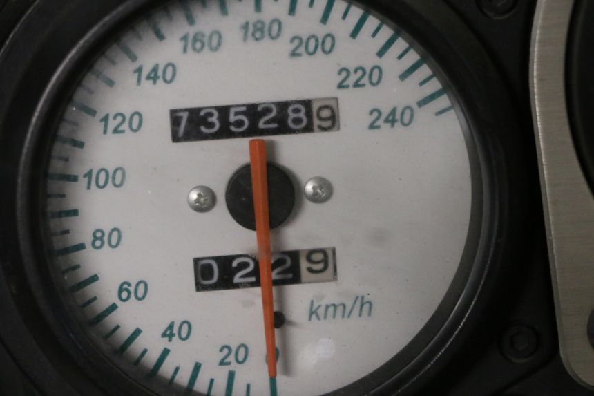 photo de ENGINE KAWASAKI ZR7 ZR-7 S 750 (1999 - 2004) - Fixing points details