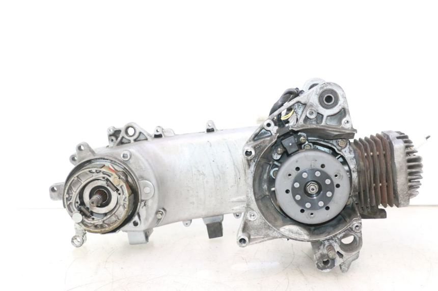 photo de ENGINE PEUGEOT KISBEE 2T 50 (2010 - 2017) - Component zoom