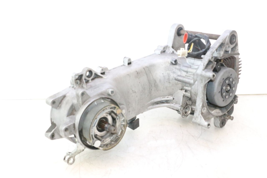 photo de ENGINE PEUGEOT KISBEE 2T 50 (2010 - 2017) - Focus on structure