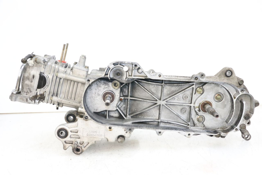 photo de ENGINE PEUGEOT KISBEE 4T 50 (2010 - 2017) - Main view
