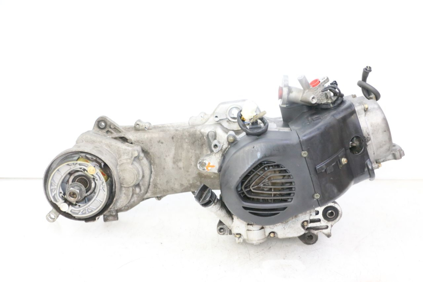 photo de ENGINE PEUGEOT KISBEE 4T 50 (2018 - 2022) - Alternative angle