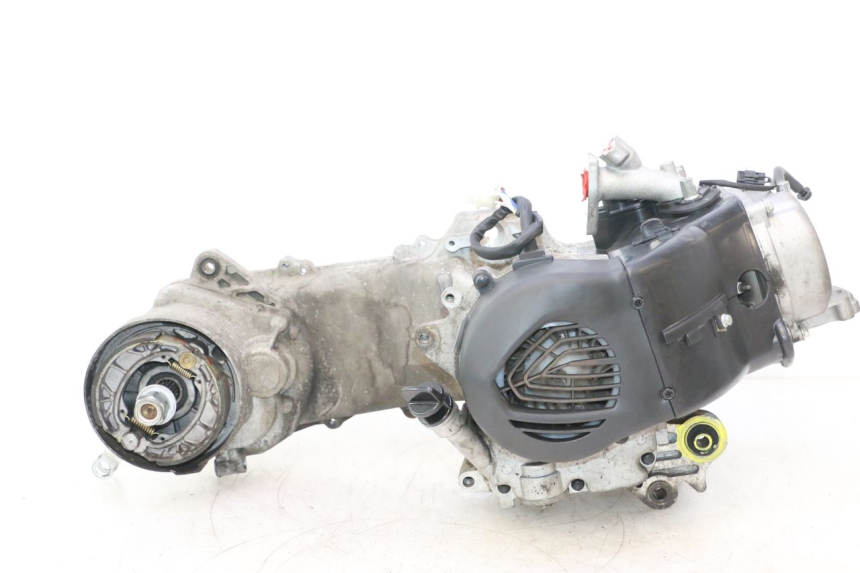photo de ENGINE PEUGEOT KISBEE 4T 50 (2023 - 2026) - Detailed visual inspection
