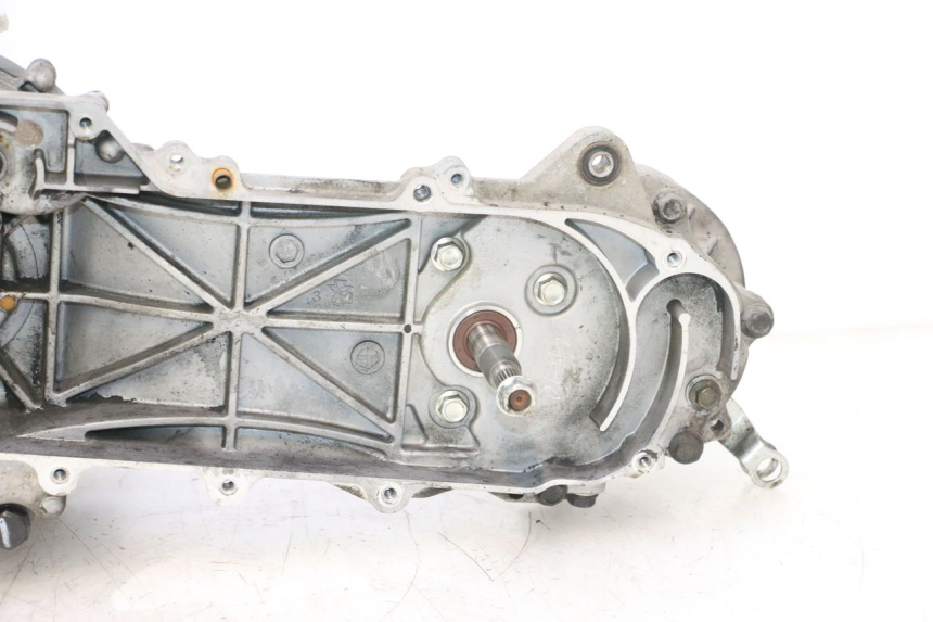 photo de ENGINE PEUGEOT KISBEE 4T 50 (2023 - 2026) - Alternative perspective
