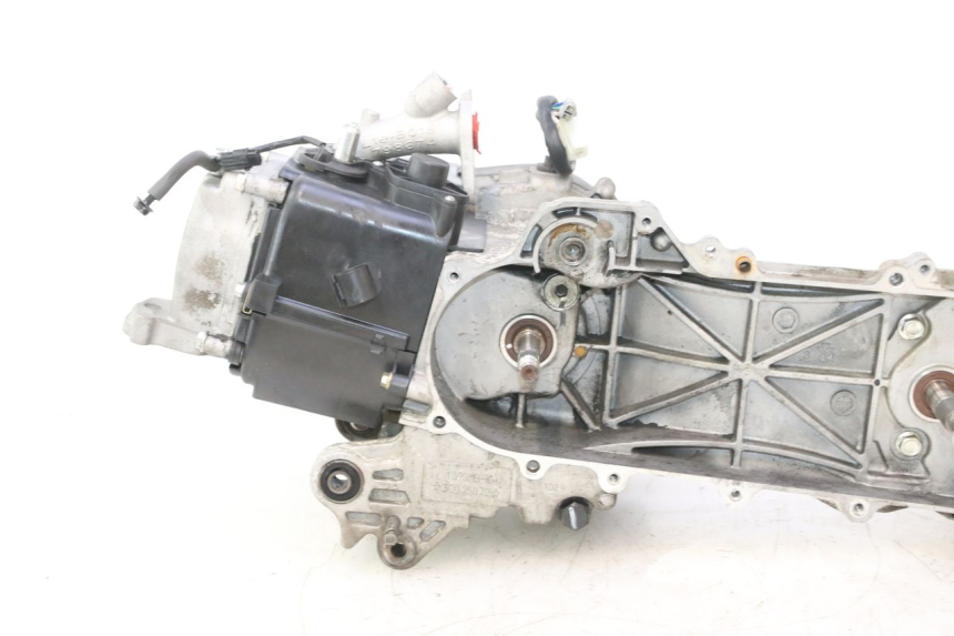 photo de ENGINE PEUGEOT KISBEE 4T 50 (2023 - 2026) - Technical close-up