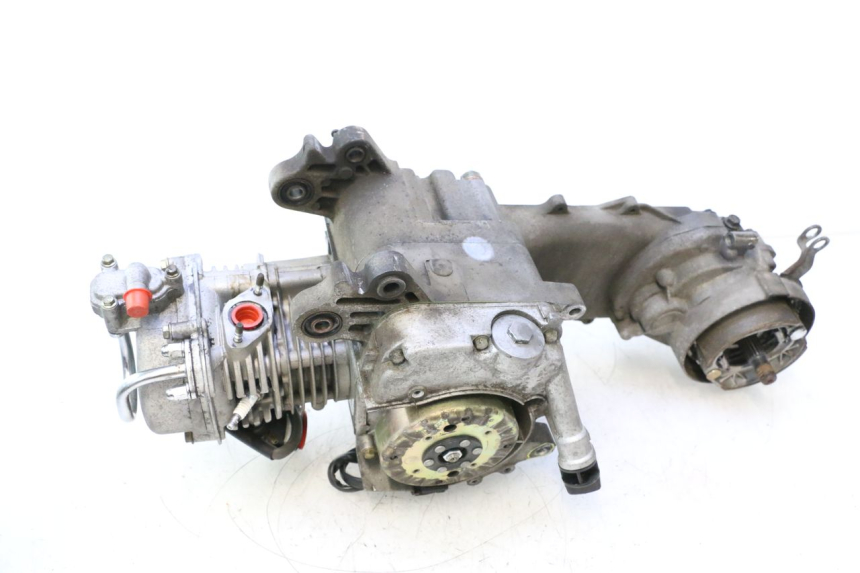 photo de ENGINE PEUGEOT KISBEE 4T 50 (2010 - 2017) - Surface and material condition