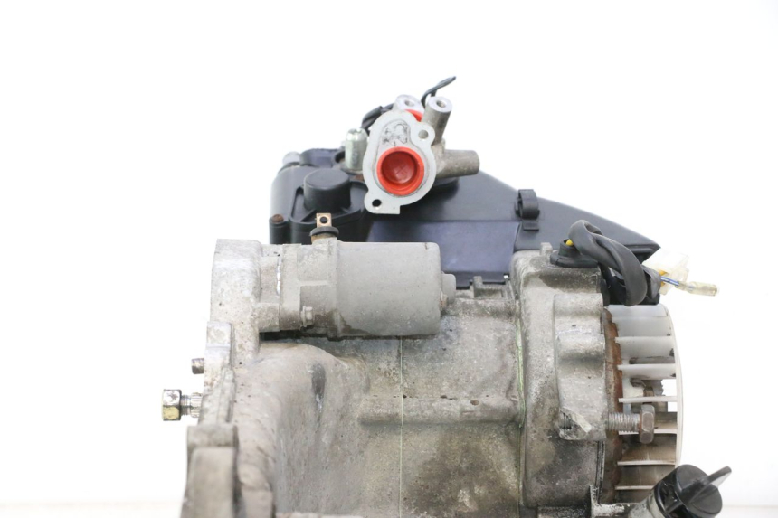 photo de ENGINE PEUGEOT KISBEE 4T 50 (2018 - 2022) - Spare part profile view
