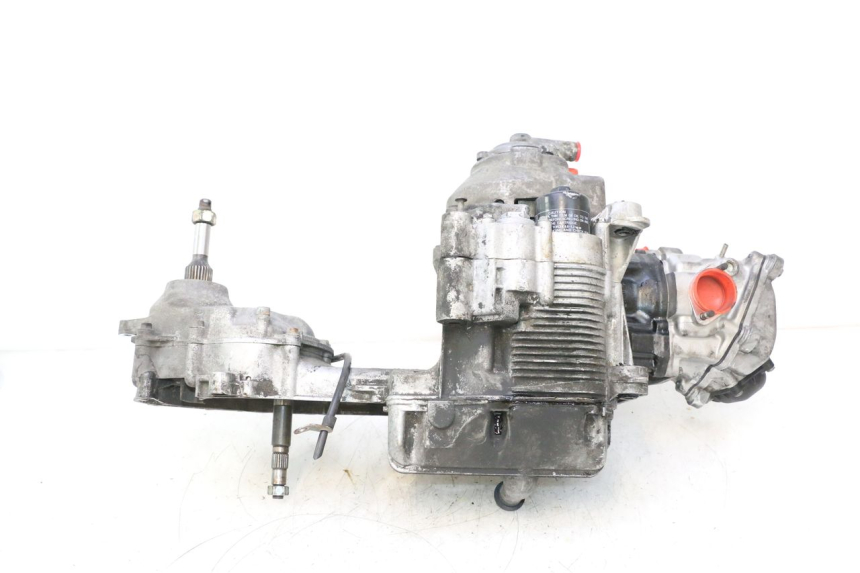 photo de ENGINE PIAGGIO MP3 125 (2006 - 2014) - Surface and material condition