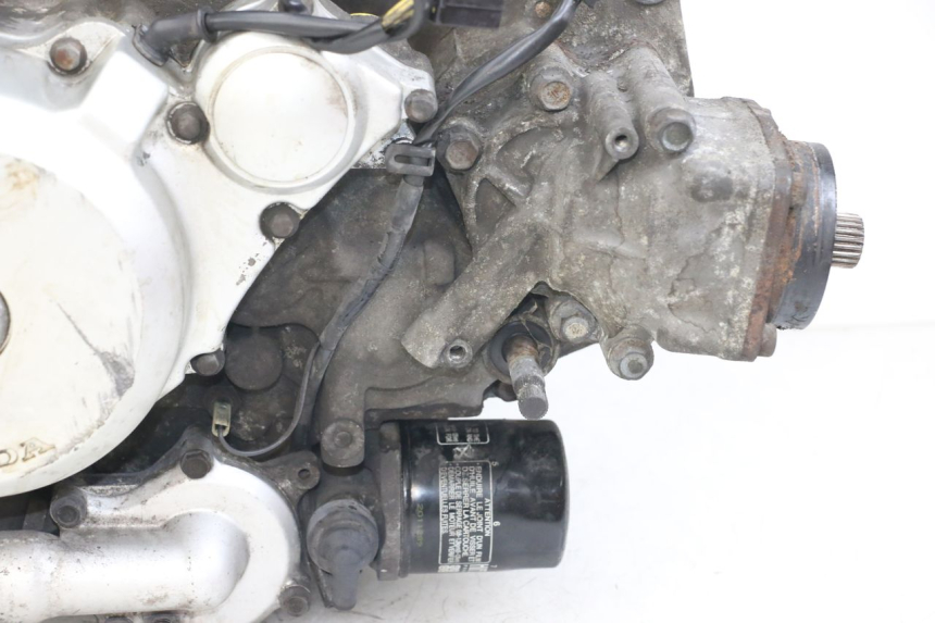 photo de ENGINE HONDA NTV DEAUVILLE 650 (1998 - 2001) - Surface and material condition