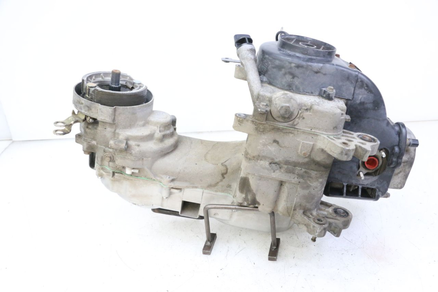 photo de ENGINE JM MOTORS OLDIES GT 4T 50 (2018 - 2025) - Alternative perspective