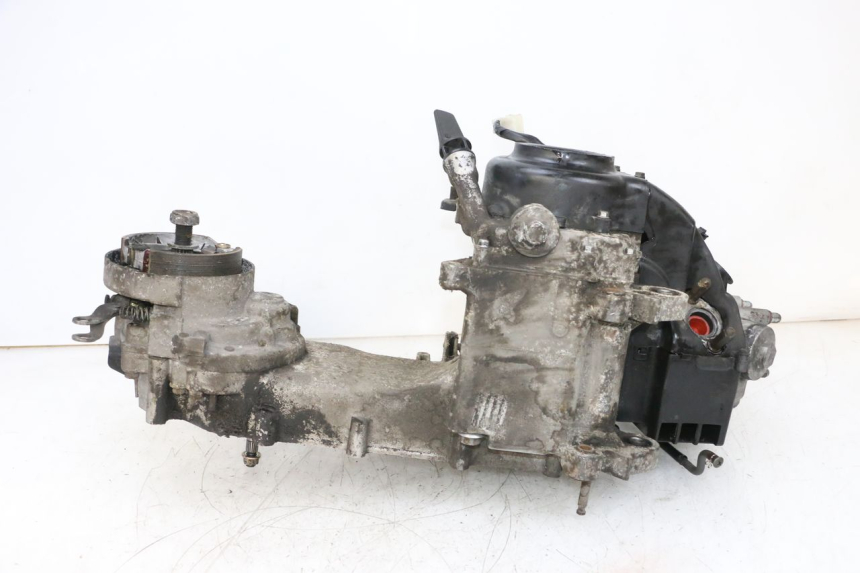 photo de ENGINE SYM ORBIT III 3 4T 50 (2018 - 2021) - Surface and material condition