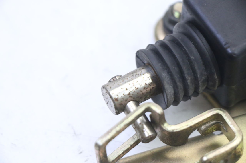 photo de TRUNK OPENING MOTOR SYM FIDDLE 3 III 125 (2014 - 2020) - Component detail