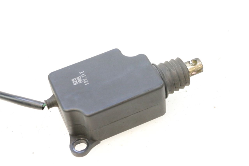 photo de SEAT LOCK ENGINE SYM GTS EVO 125 (2009 - 2013) - Zoom on usage condition