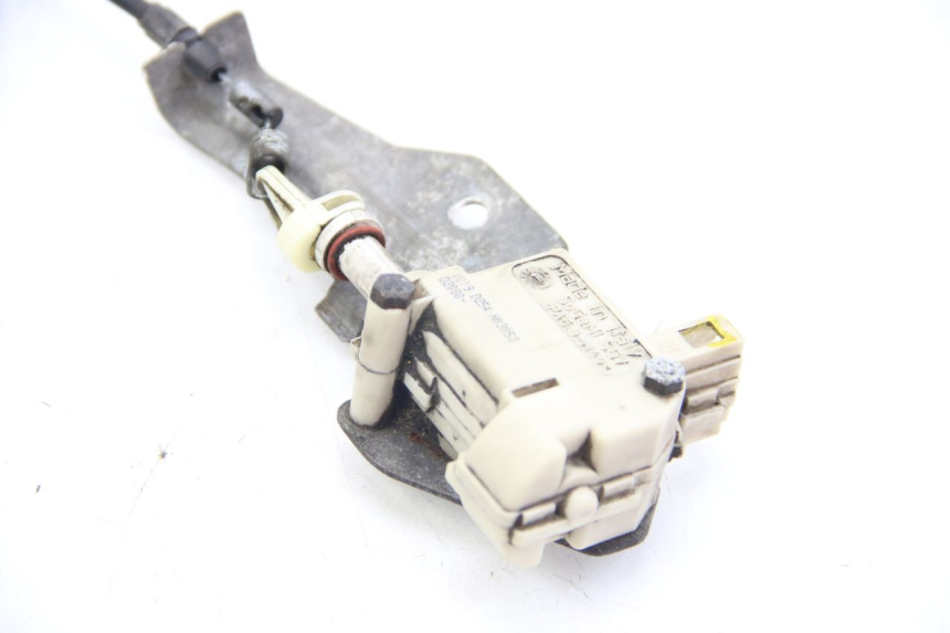 photo de TRUNK OPENING MOTOR PIAGGIO LIBERTY IGET 4T 50 (2015 - 2020) - Technical close-up