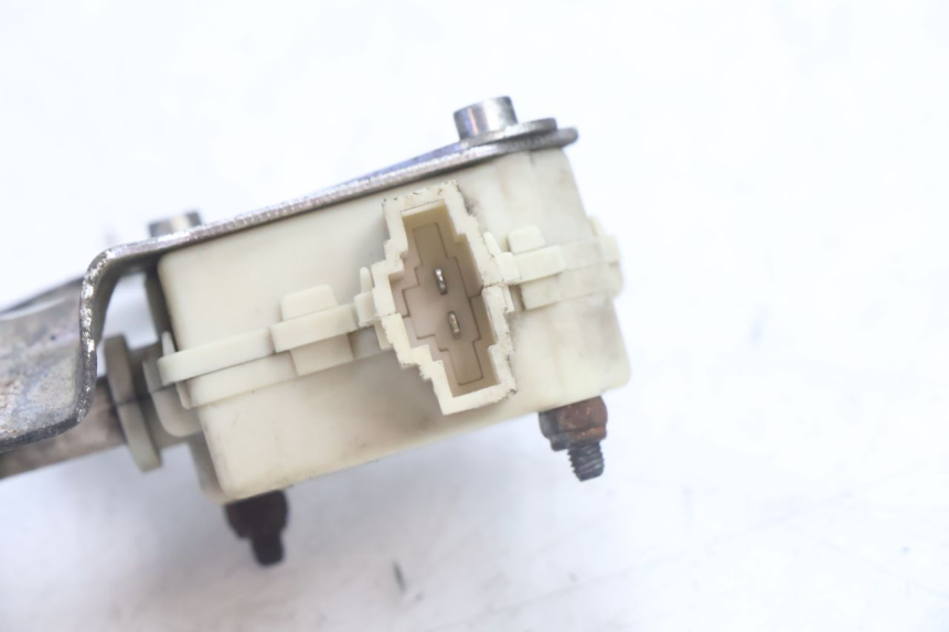 photo de SEAT LOCK ENGINE PIAGGIO LIBERTY IGET 4T 50 (2021 - 2025) - Zoom on usage condition