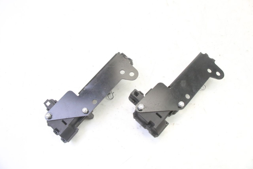 photo de SEAT LOCK ENGINE PIAGGIO MP3 HPE 310 (2024 - 2025) - Product overview