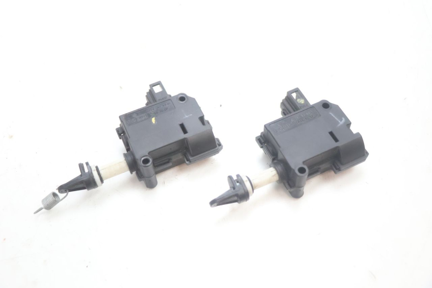 photo de SEAT LOCK ENGINE PIAGGIO MP3 HPE 530 (2022 - 2026) - Main view